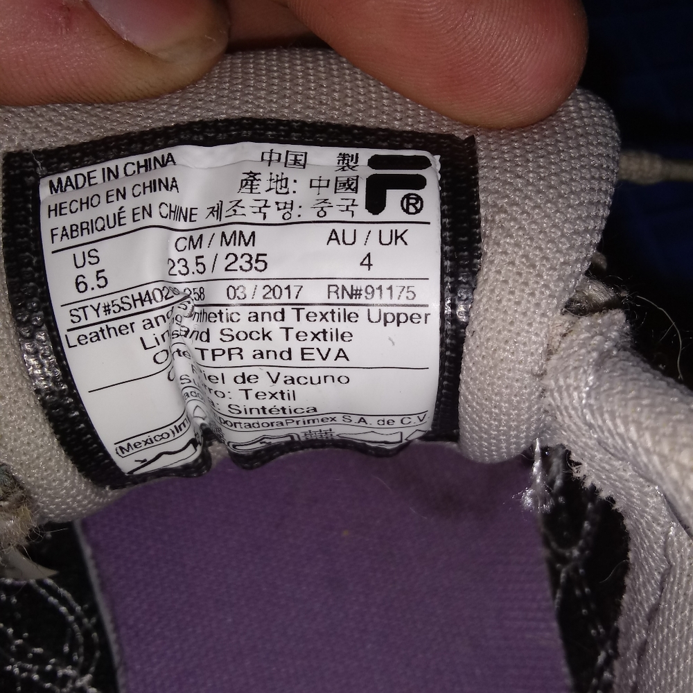Fila running shoes size 8